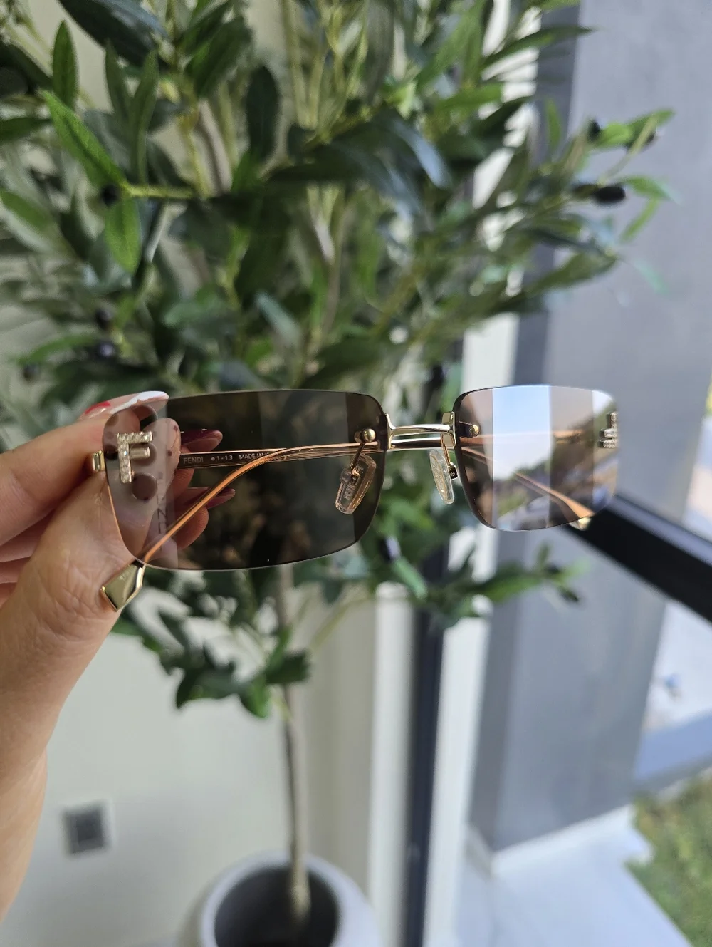 Fendi First Crystal FE 4172us Rectangular Sunglasses - Picture 11 of 12